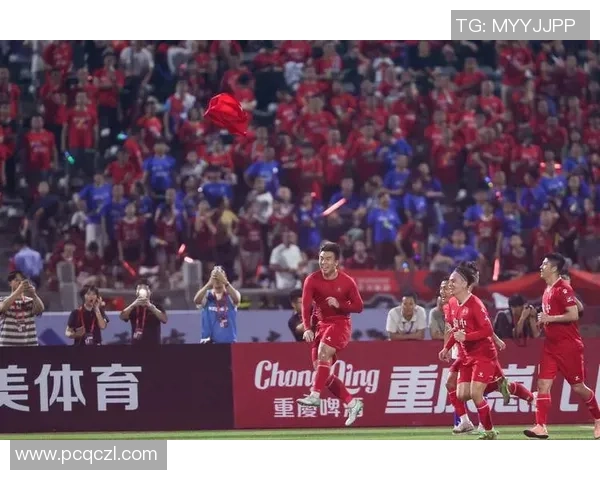 重庆足球队与广州足球队耐力对决赛后分析与总结